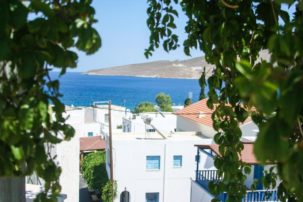 George Apartments Λιβάδια Εξωτερικό φωτογραφία